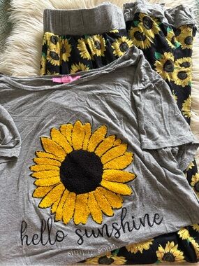 Simply Southern Sunflower Pajama Set Top & Bottoms Women’s Small PJS